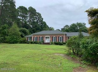 526 Shelton Dr, Aberdeen, NC 28315