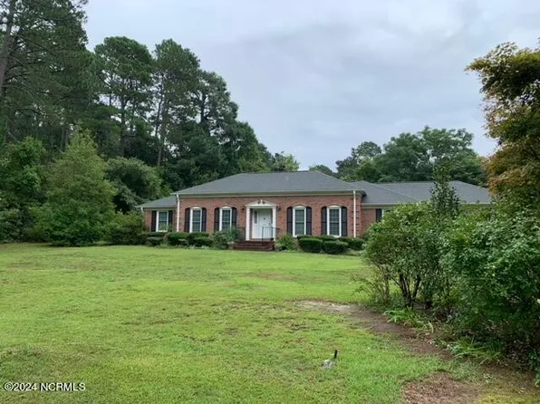 526 Shelton Drive, Aberdeen, NC 28315