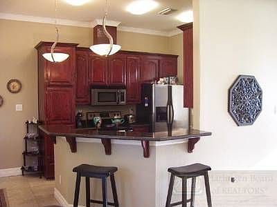 5th image of 2718 Christians Cir