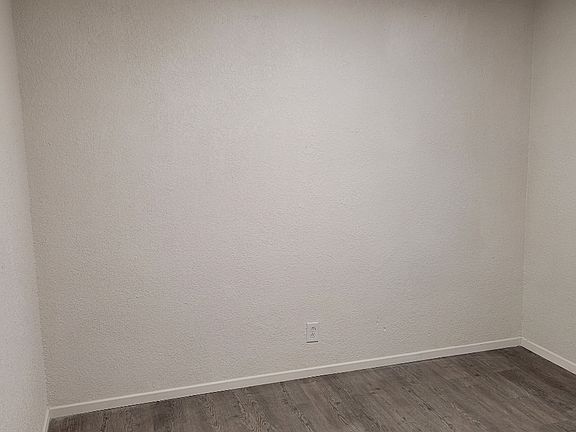 5th image of 1232 W Florence Ave APT 4