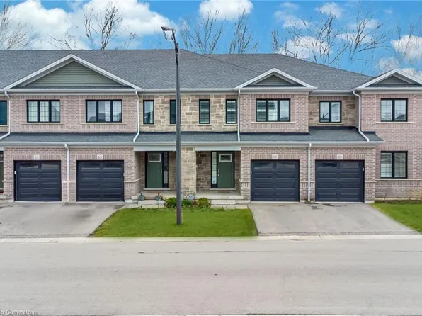 87 Woodedge Cir, Kitchener, ON N2R 0P8
