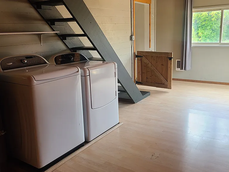 102 S Chestnut St — Photo 13