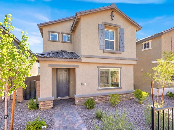 8033 Skye Foxx St