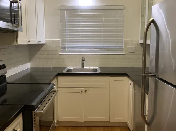875 University Ave APT 1, Palo Alto, CA 94301