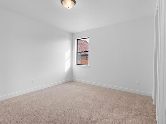5th image of 716 W Desert Dove Ln Lot 5