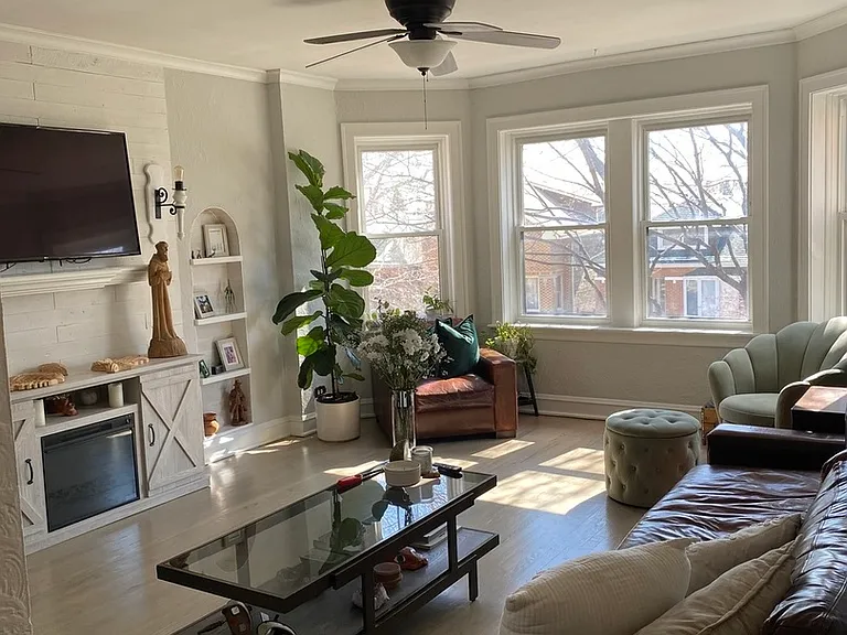 5328 W Drummond Pl #2 — Photo 3