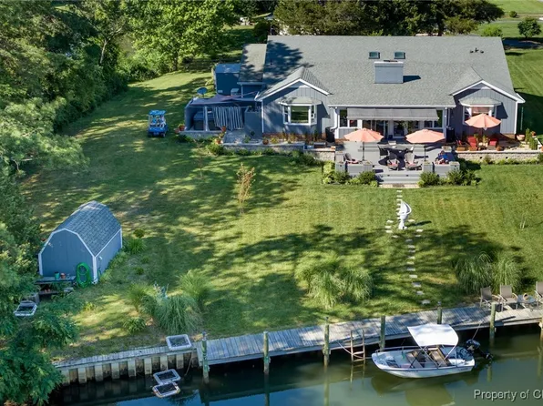 422 Tranquility Ln, Deltaville, VA 23043