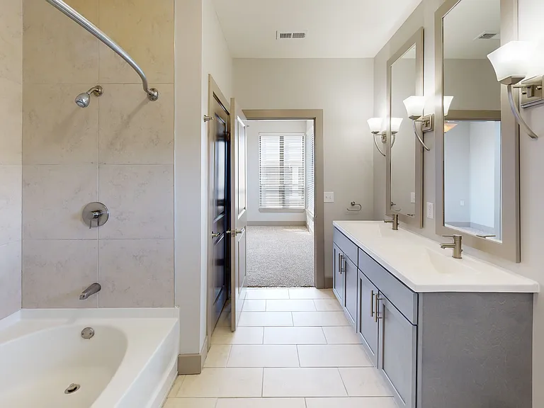 Latitude at Deerfield Crossing — Photo 92