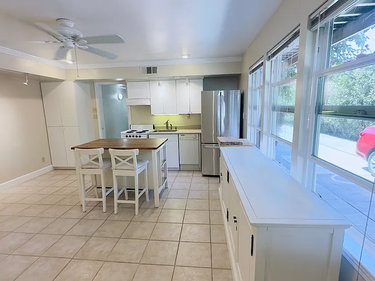 4835 P St #B — Photo 12