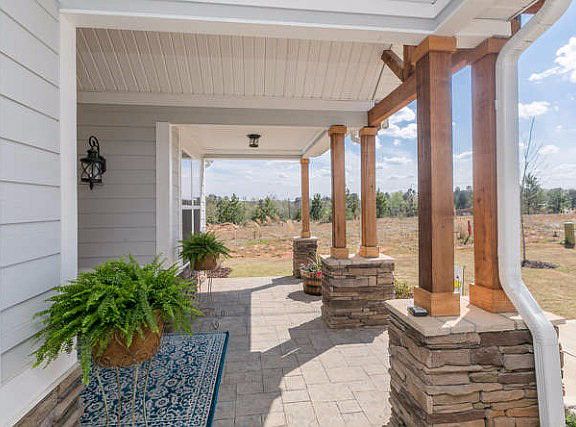 4th image of 828 Brasstown Ct