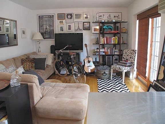 3rd image of 27-10 Astoria Blvd #2D