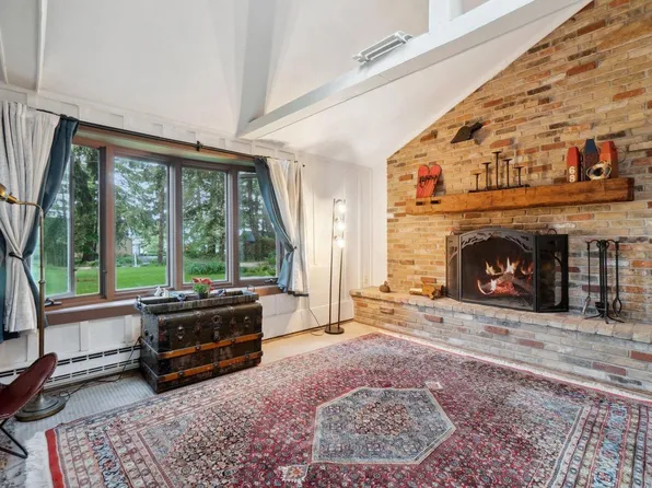 4987 Lower Forest Beach ROAD, Port Washington, WI 53074