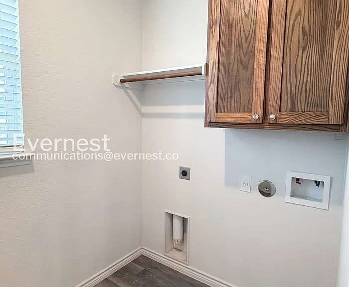 866 Freedom Cir — Photo 15