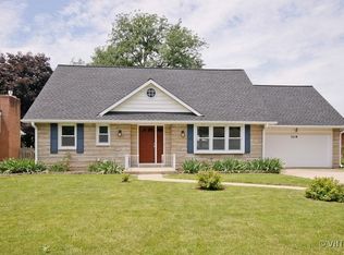 709 Terry Dr, Joliet, IL