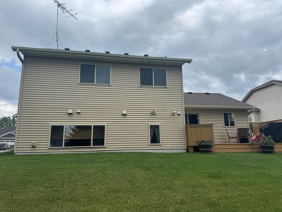 5th image of 409 22nd Ave N