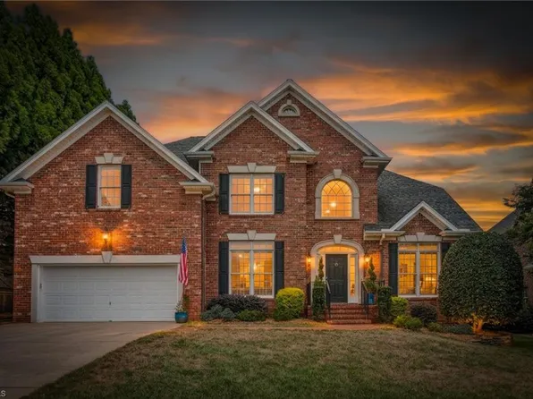 6002 Windsor Cir, Elon, NC 27244