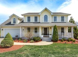 7 Rolling Brook Ln, Blackstone, MA 01504