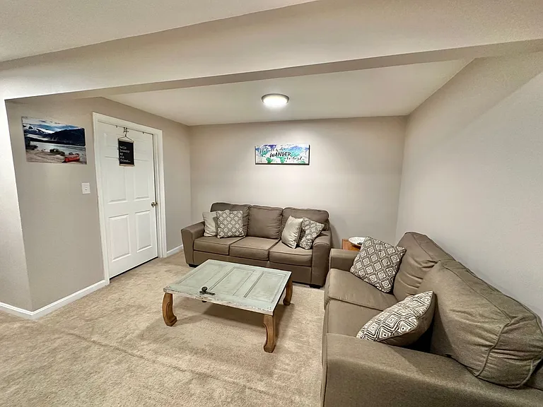 103 Staunton Ct — Photo 22