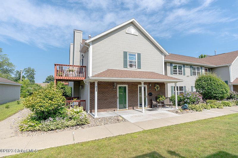 4th image of 1200 Hillside Avenue #405
