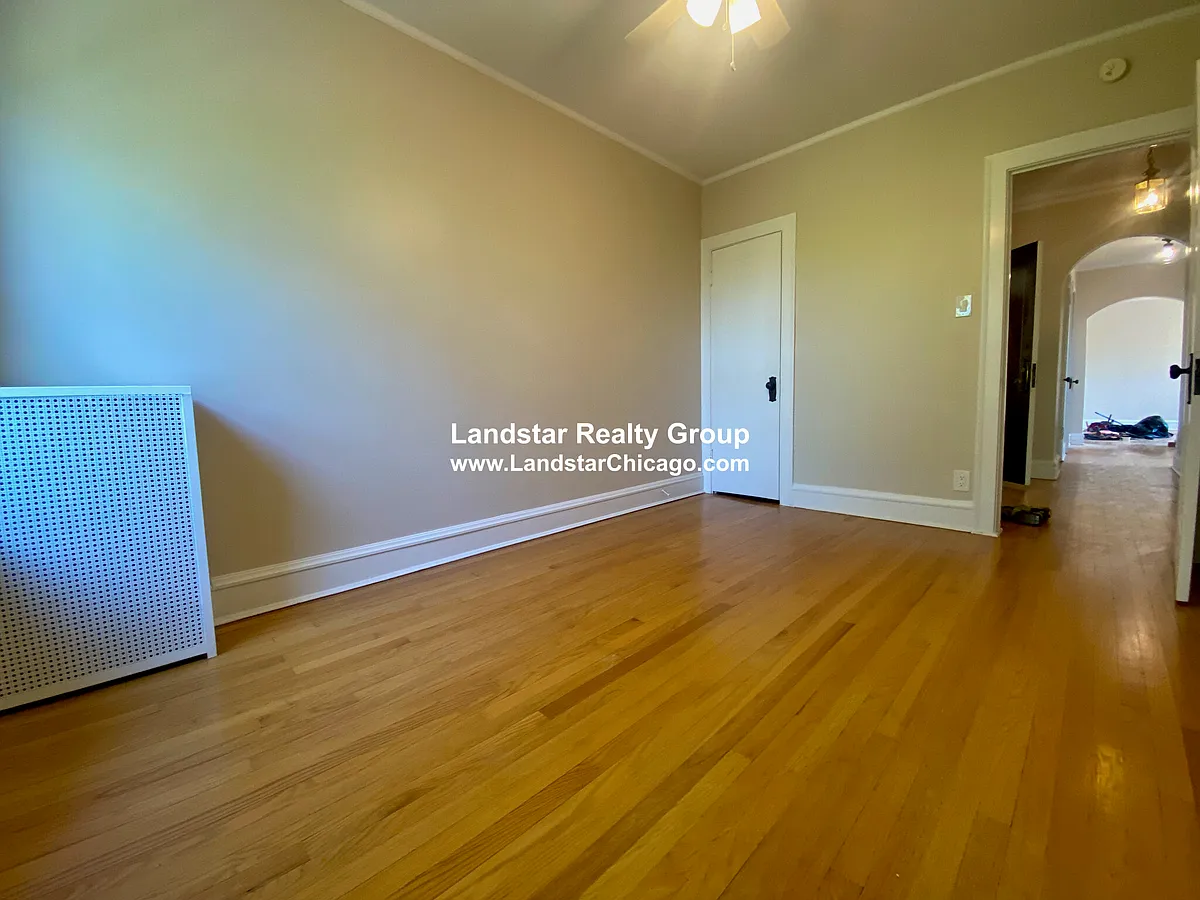 Building Photo - 1503 W Chase Ave #2