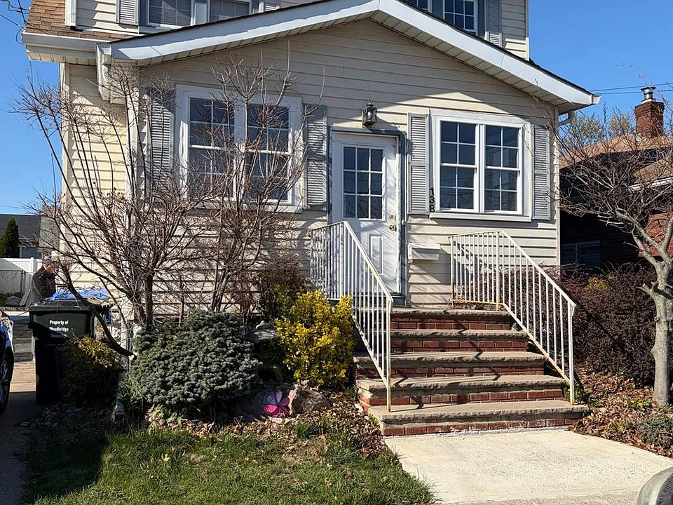 138 Luther Ave