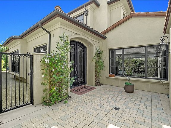 2nd image of 512 Santa Rosa Rd