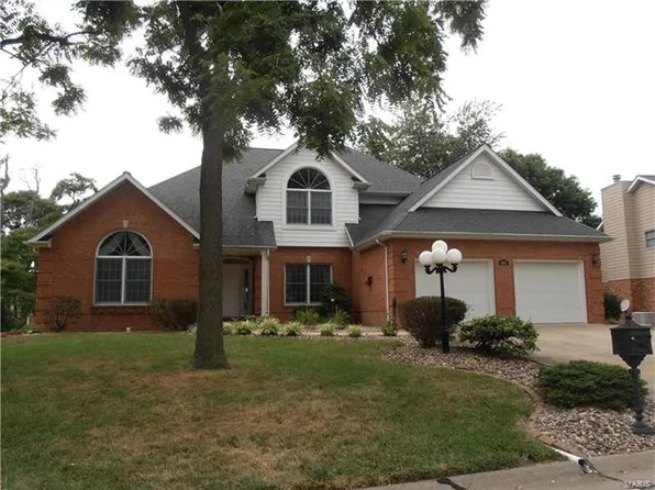 632 Springwood Dr, Belleville, IL 62220