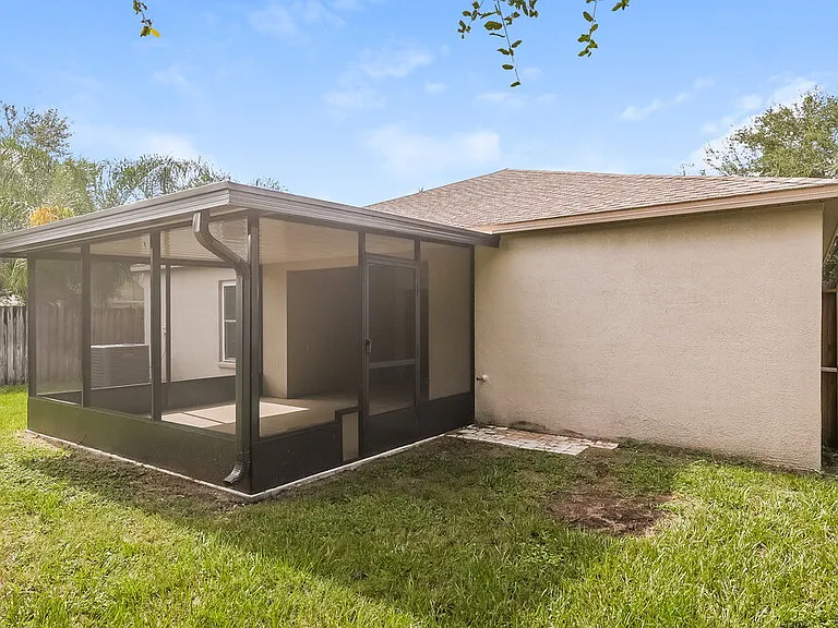 7604 Wiltshire Park Pl — Photo 16