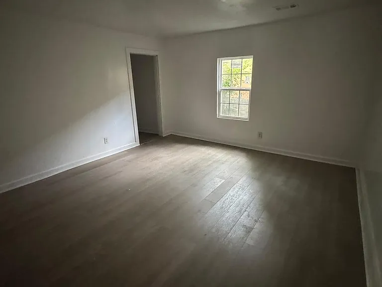 2362 Cable Ave — Photo 10