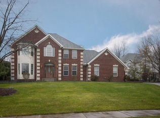 40 Squires Ct, Canfield, OH