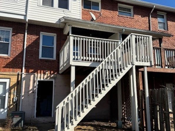 821 Vankirk St, Clairton, PA 15025