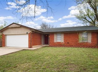 304 Lotus Ave, Midwest City, OK 73130