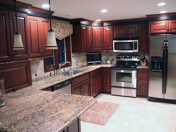2nd image of 84 Patricia Dr