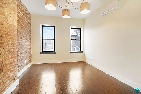 Rented by EXR | media 8