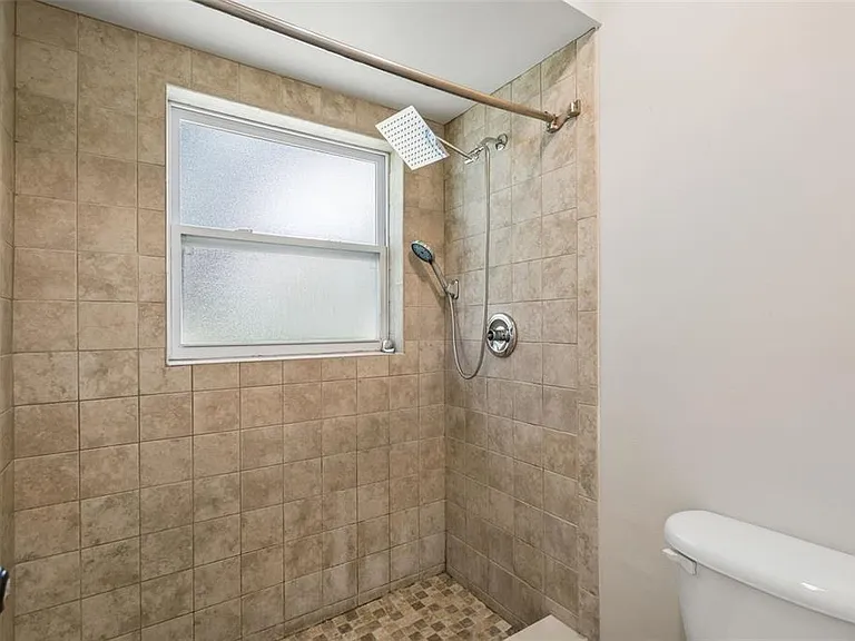7769 Barberry Dr — Photo 13