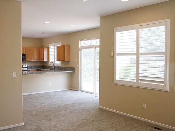 5th image of 2910 Umbria Ct