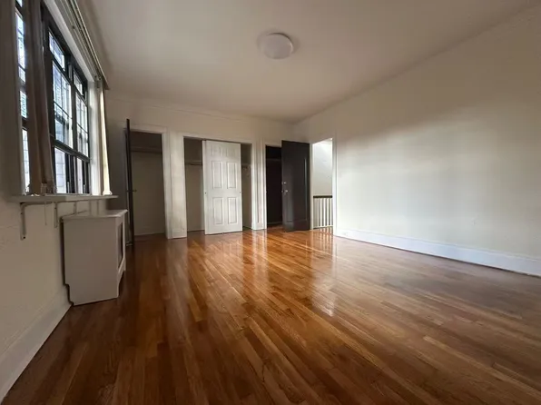 29-27 164th Street image 5 of 9