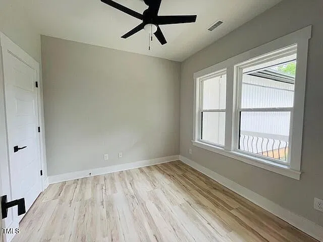 3 bed, 2.5 bath, 2006 sqft, $2,500 — Photo 4