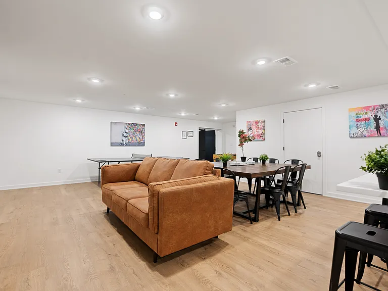 630 Moore St #4R — Photo 12