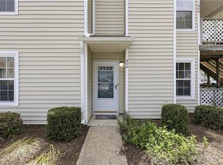 304 Thalia Station Ct, Virginia Beach, VA 23452