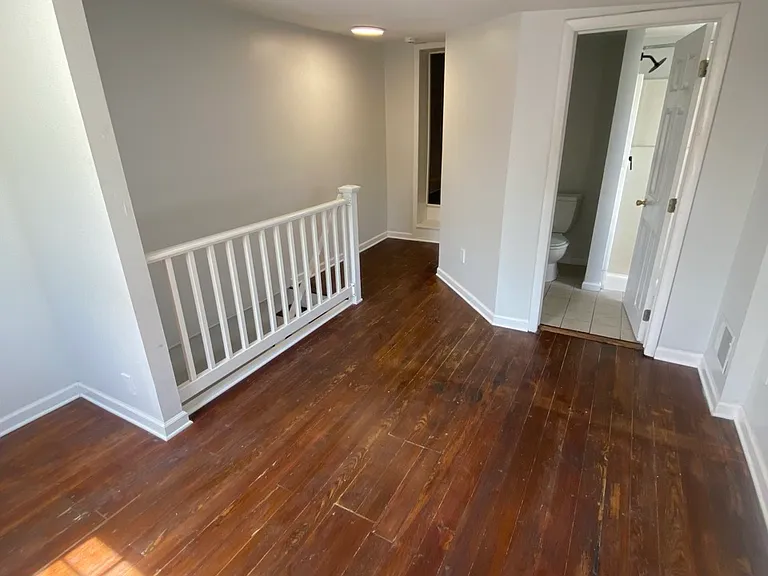 1902 Delaware Ave #B — Photo 4