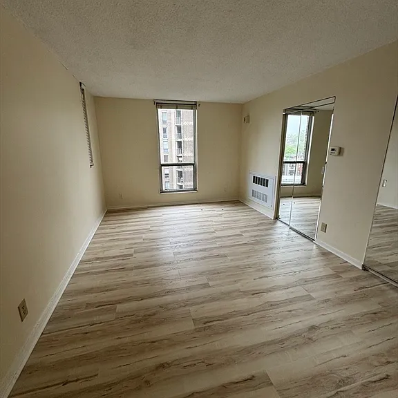 33 Pond Ave #608 — Photo 4