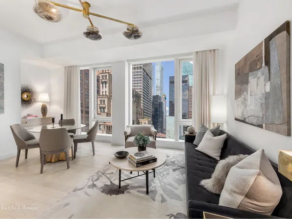 138 East 50th Street image 1 of 17