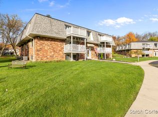 6714 Cascade Rd SE #26, Grand Rapids, MI 49546