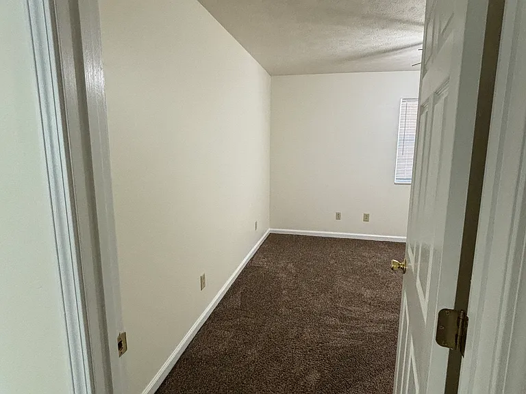 1942 Hudspeth Rd #6 — Photo 14