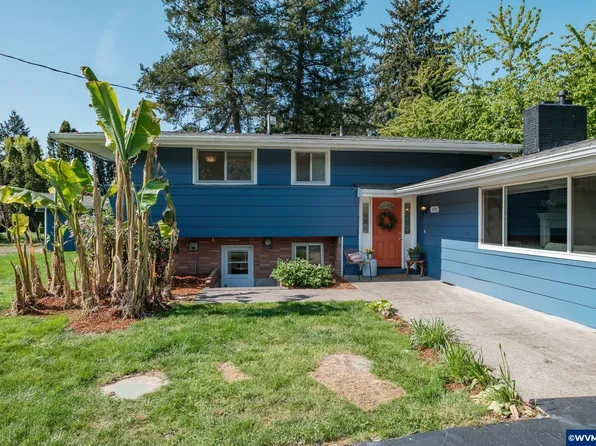 31896 Lawrence St, Lebanon, OR 97355