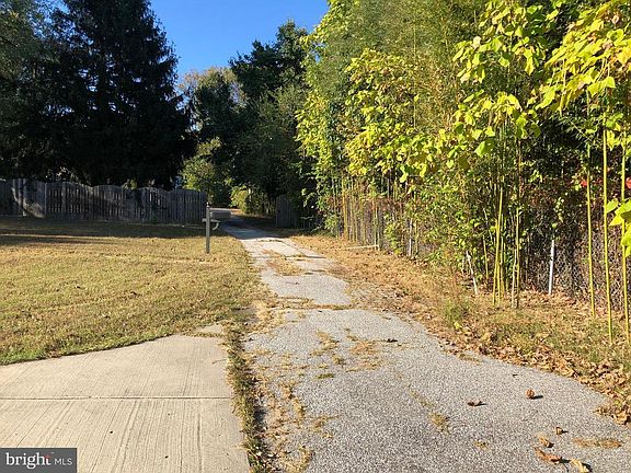 3rd image of 769 Jennie Dr