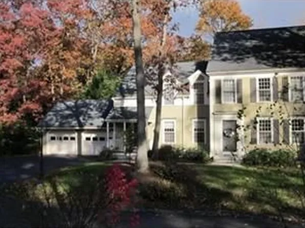 22 Center Village Dr, Concord, MA 01742