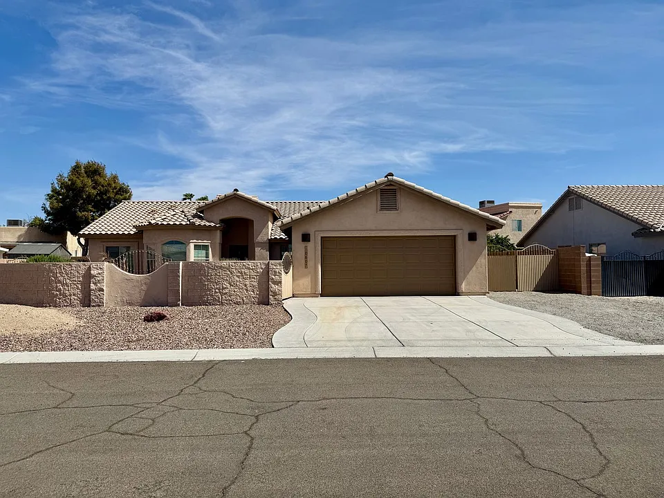 10607 Avenida Canela
