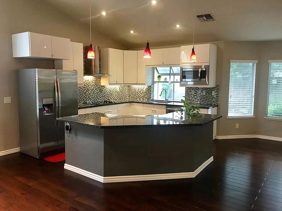 1st image of 198 Orange Blossom Cir